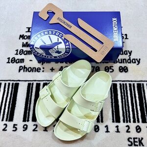 Birkenstock Arizona EVA Rubber Strap Sandal - Faded Lime.